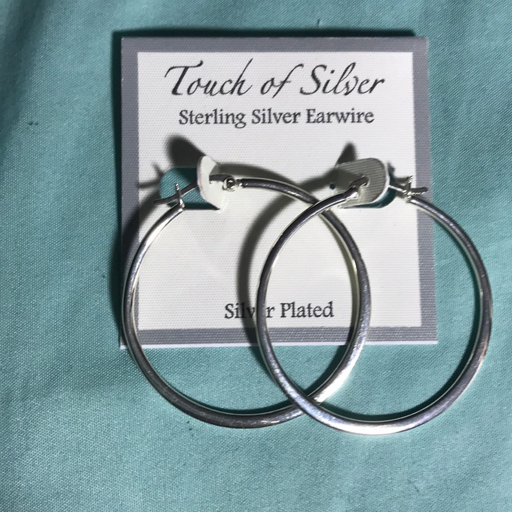🆕Touch of silver earrings